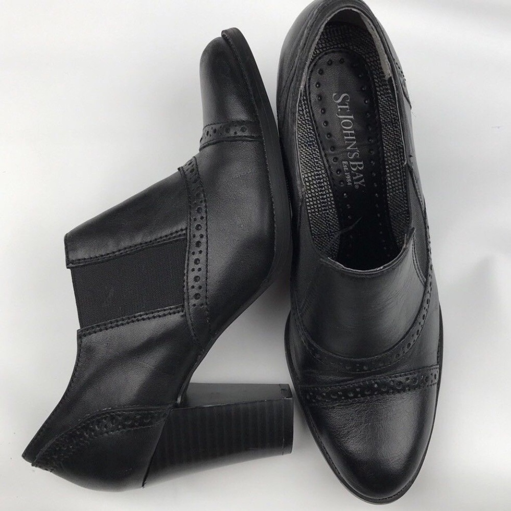st. john bay  women's bay short booties SZ/6M